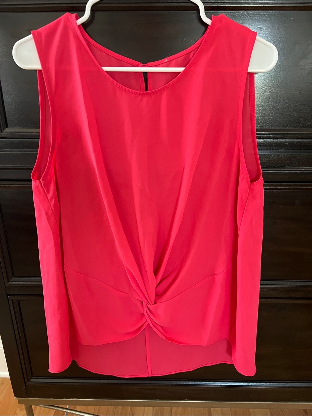 Women's Sleeveless Twist-Front Top - Coral/Pink